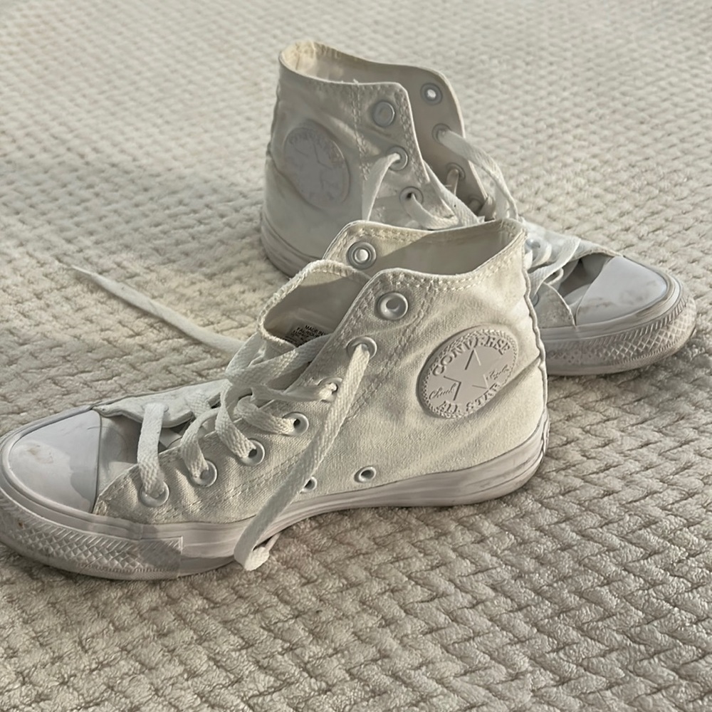 USED white converse size 7